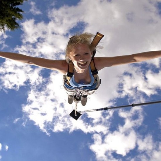 Скок с бънджи или пандюл от място по избор в цяла България от Makaroon Скок с бънджи или пандюл от място по избор в цяла България от Makaroon