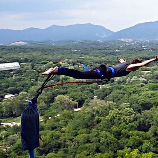 Bungee Jumping or pandulus junping от Makaroon