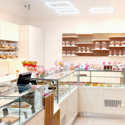 Подарете една сладка изненада с „Десертна дегустация за четирима в 100 грама сладки“ Подарете една сладка изненада с „Десертна дегустация за четирима в 100 грама сладки“