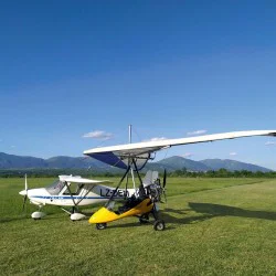 Покорете небето с  „Полет със самолет Ikarus C42”  в Казанлък