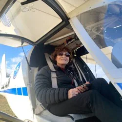 Покорете небето с  „Полет със самолет Ikarus C42”  в Казанлък - за 30 минути