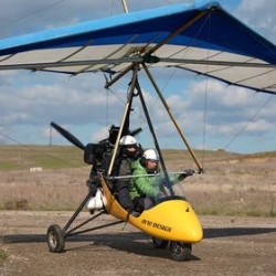 Полет с мотоделтапланер над Казанлък Полет с мотоделтапланер над Казанлък