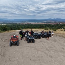 Приключение в планината с 1 ч. и 30 мин. АТВ тур за двама на 1 АТВ в Банско