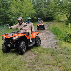 В прегръдката на Средногорието: Едночасов АТВ тур за двама човека на едно АТВ в Пирдоп 