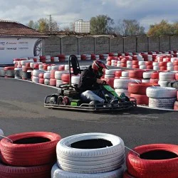 Адреналин и скорост с Картинг в Бургас - за двама