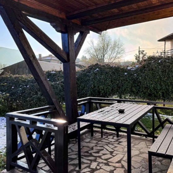 Почивка насред Родопите с Нощувка в къщи за гости Rhodonest, с. Горно Брястово от Makaroon