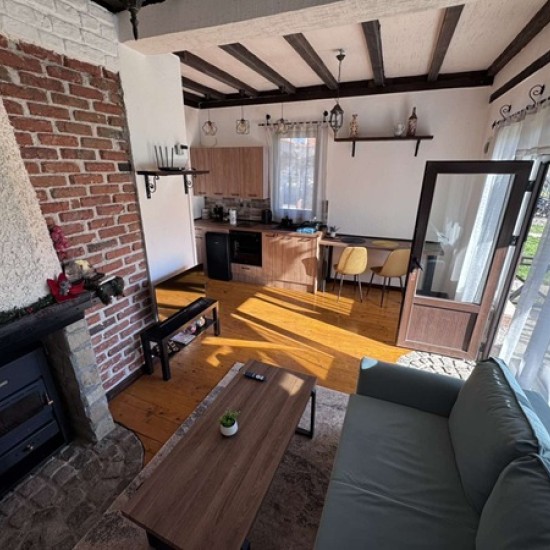 Почивка насред Родопите с Нощувка в къщи за гости Rhodonest, с. Горно Брястово от Makaroon