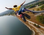 The perfect gift for every fan of the extreme "Base Jumping from Asparuhov bridge" from Makaroon