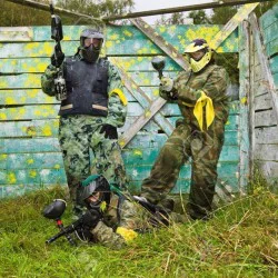 Оцветете деня с "Пейнтбол край Пампорово" за двама души Оцветете деня с "Пейнтбол край Пампорово" за двама души