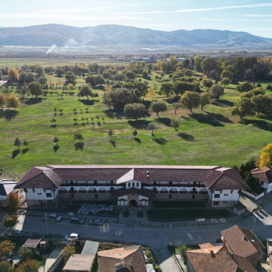 Забавление и релакс с Урок по голф в Голф клуб „Air Sofia“ от Makaroon