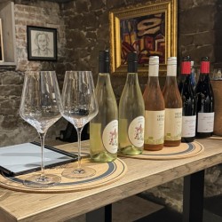 Дегустация за двама на 5 български вина във винен бар Cork&Fork, гр. Пловдив