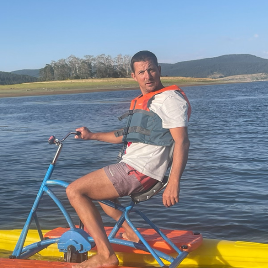 Cool off on hot days with a paddle boat ride on Iskar Dam from Makaroon Cool off on hot days with a paddle boat ride on Iskar Dam from Makaroon