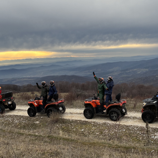 Подари едно пътешествие изпълнено с емоции с „Офроуд приключение с АТВ в Средна гора‘‘ от Makaroon
