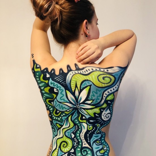 Подарете изкуство и себепознание с „Body Art терапия“ от Makaroon Подарете изкуство и себепознание с „Body Art терапия“ от Makaroon
