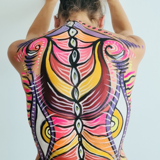 Подарете изкуство и себепознание с „Body Art терапия“ от Makaroon Подарете изкуство и себепознание с „Body Art терапия“ от Makaroon