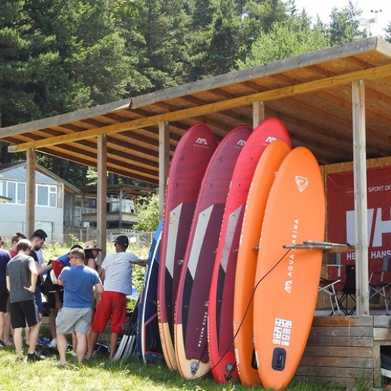 Едноместен каяк на язовир Искър за търсачите на приключения от Makaroon