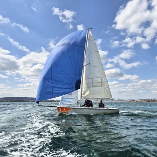 Water adventure - enjoy a 2-hour sailboat ride on Iskar Dam from Makaroon