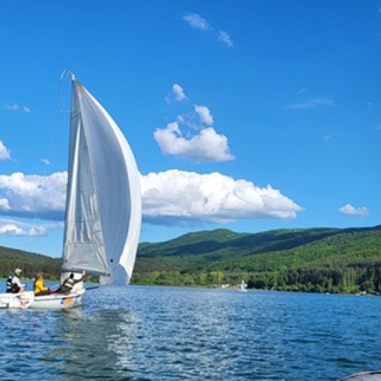 Water adventure - enjoy a 2-hour sailboat ride on Iskar Dam from Makaroon