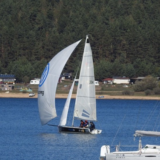 Water adventure - enjoy a 2-hour sailboat ride on Iskar Dam from Makaroon