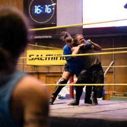 Добре дошли на ринга: Три тренировки в рамките на една седмица в първата по рода си школа по кеч в България