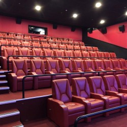 Два билета за кино с включени пуканки и напитки в Cineland Плевен
