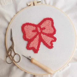 Креативна работилничка за Пънч бродерия на чанта във Варна - за двама Креативна работилничка за Пънч бродерия на чанта във Варна - за двама