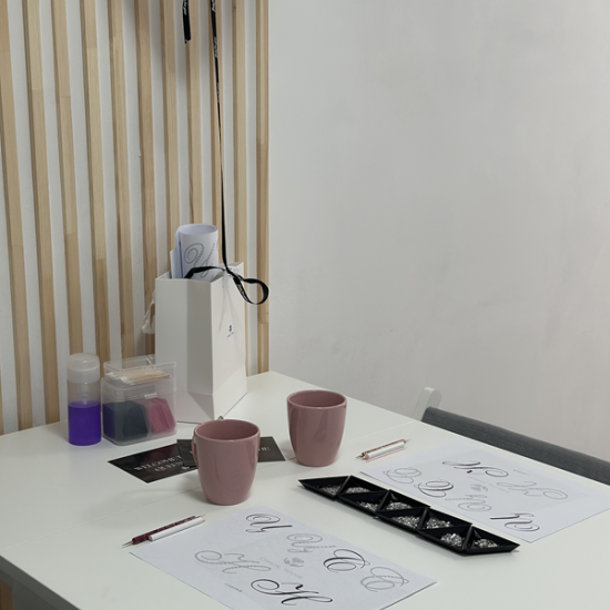 Embark on a useful creative workshop for working with crystals in Varna and create something of your own - with Makaroon Embark on a useful creative workshop for working with crystals in Varna and create something of your own - with Makaroon