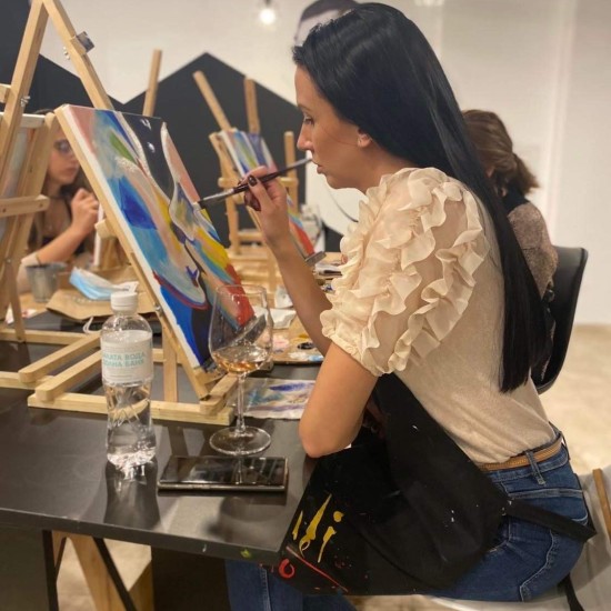 Арт Подарък: Рисуване и вино за двама | Makaroon.bg