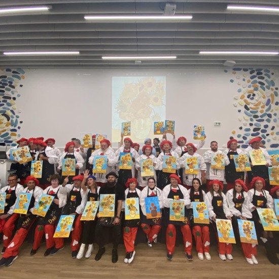 Арт Подарък: Рисуване и вино за двама | Makaroon.bg