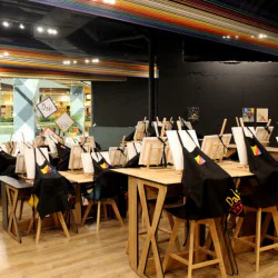 Рисуване и вино за двама в Пловдив   Рисуване и вино за двама в Пловдив