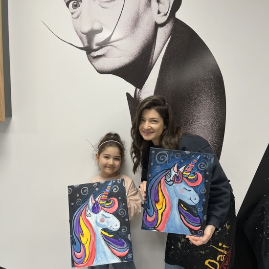 Цветни емоции и артистични момент с Рисуване за деца от Makaroon