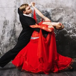 Индивидуален танцов урок с професионалист за двама души Индивидуален танцов урок с професионалист за двама души