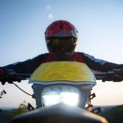 Екстремна разходка с електрически кросов мотор Sur Ron Ultra Bee край с. Неофит Рилски, Варна - 2 часа Екстремна разходка с електрически кросов мотор Sur Ron Ultra Bee край с. Неофит Рилски, Варна - 2 часа