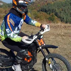 Едночасов тур с електрически мотор до водопад Скакля край Враца