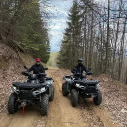 Споделени приключения с 1-часов АТВ тур за двама на едно АТВ край с. Чавдар, Софийска област Споделени приключения с 1-часов АТВ тур за двама на едно АТВ край с. Чавдар, Софийска област