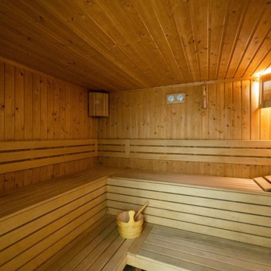 Подарете си ден, изпълнен с адреналин и почивка с Разходка с АТВ и спа релакс в хотелски комплекс „Езерото“ от Makaroon