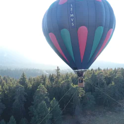 Панорамно издигане с балон край Боровец за двама Панорамно издигане с балон край Боровец за двама
