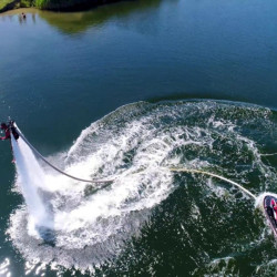 Флайборд или джетпак на я.Искър  Флайборд или джетпак на я.Искър