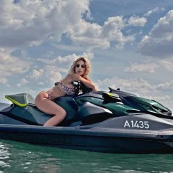 Водно забавление: Джет Spark Trixx под наем за 15 мин. на яз. Искър