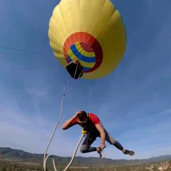 Уникално преживяване скок с бънджи от балон + видеозаснемане край Мелник  Уникално преживяване скок с бънджи от балон + видеозаснемане край Мелник