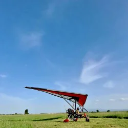 Полет с мотоделтапланер край София Полет с мотоделтапланер край София