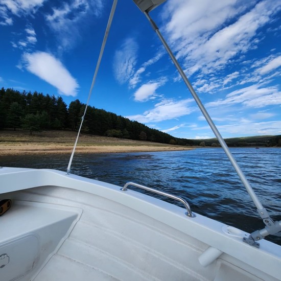 Walking, fishing and rest with "Motor boat for up to 4 people for rent at Iskar Dam" from Makaroon