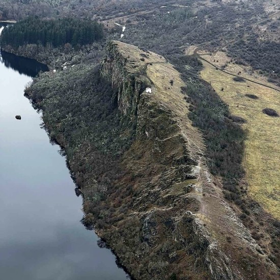 Свободен полет с балон + чаша пенливо вино над яз. Пчелина - адреналин и уникална гледка от Makaroon