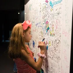 Билет за Fantasy Не-Музеят на Пловдив - интерактивно преживяване за 1 възрастен + 1 дете от 3 до 6 г.