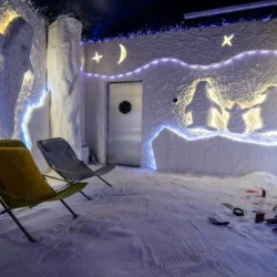 Грижа за детето със „Солна стая, светлинна терапия + масаж за деца“ 