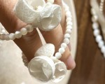 Create your own unique piece of jewelry from natural stones and silk during this creative workshop from Makaroon