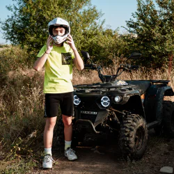 Урок по каране на АТВ за деца около Велико Търново