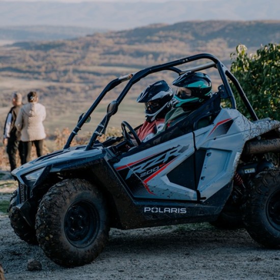 Екстремен подарък - Офроуд с бъги край Арбанаси от Макароон