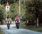 Съчетайте полезното с приятното с Разходка с електрически велосипед под наем + пикник за двама в Пловдив от Makaroon