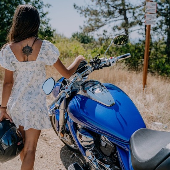 Explore the beauty of the surroundings of Veliko Tarnovo with a ride on a Suzuki Boulevard M109R cruiser motorcycle from Makaroon